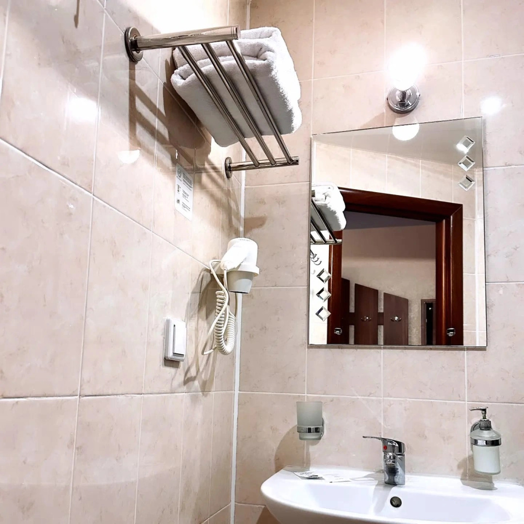 Отель Амакс Визит