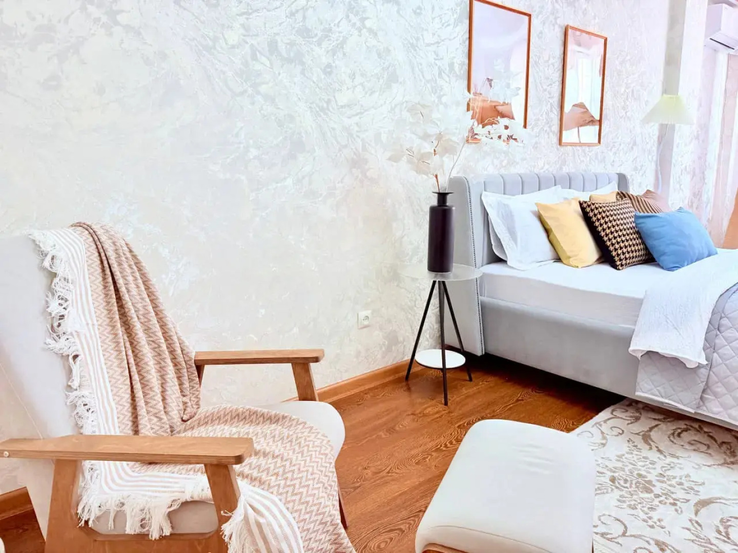 Квартира с Современной Спальней