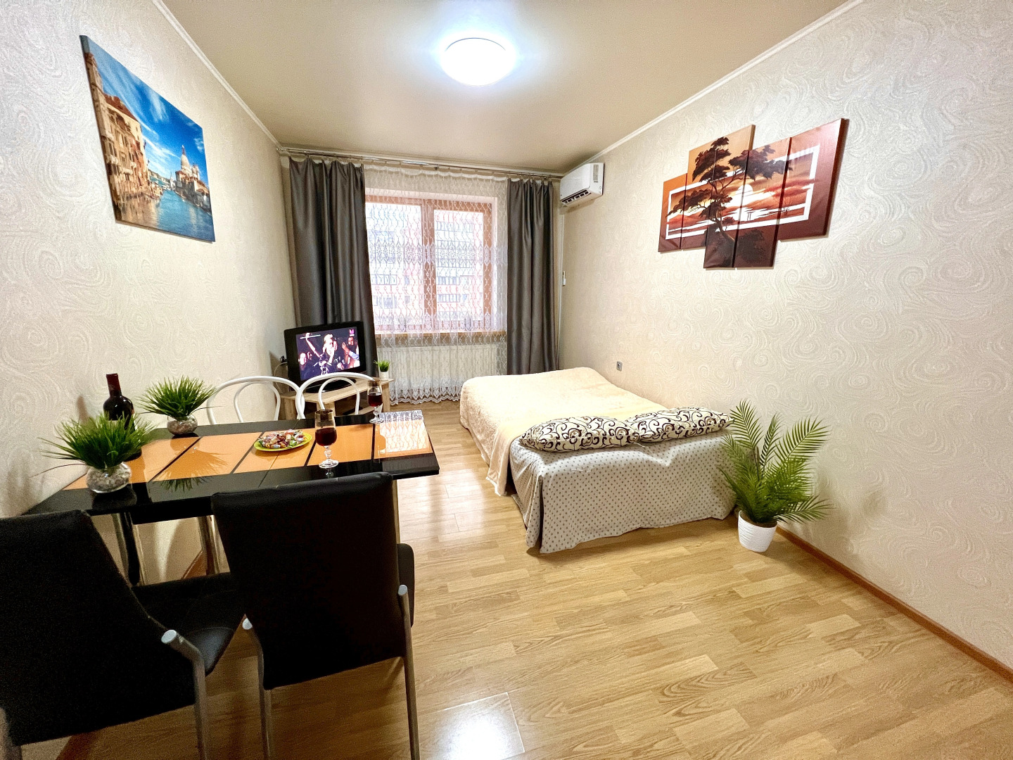 Апартаменты двухкомнатные на 13 этаже в ЖК Современник рядом с МТЛ-Арена