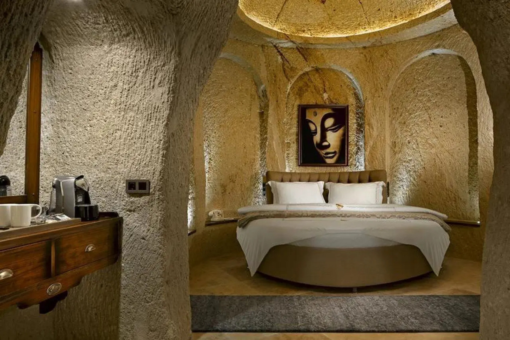 Отель Seraphim Cave Suites & Spa