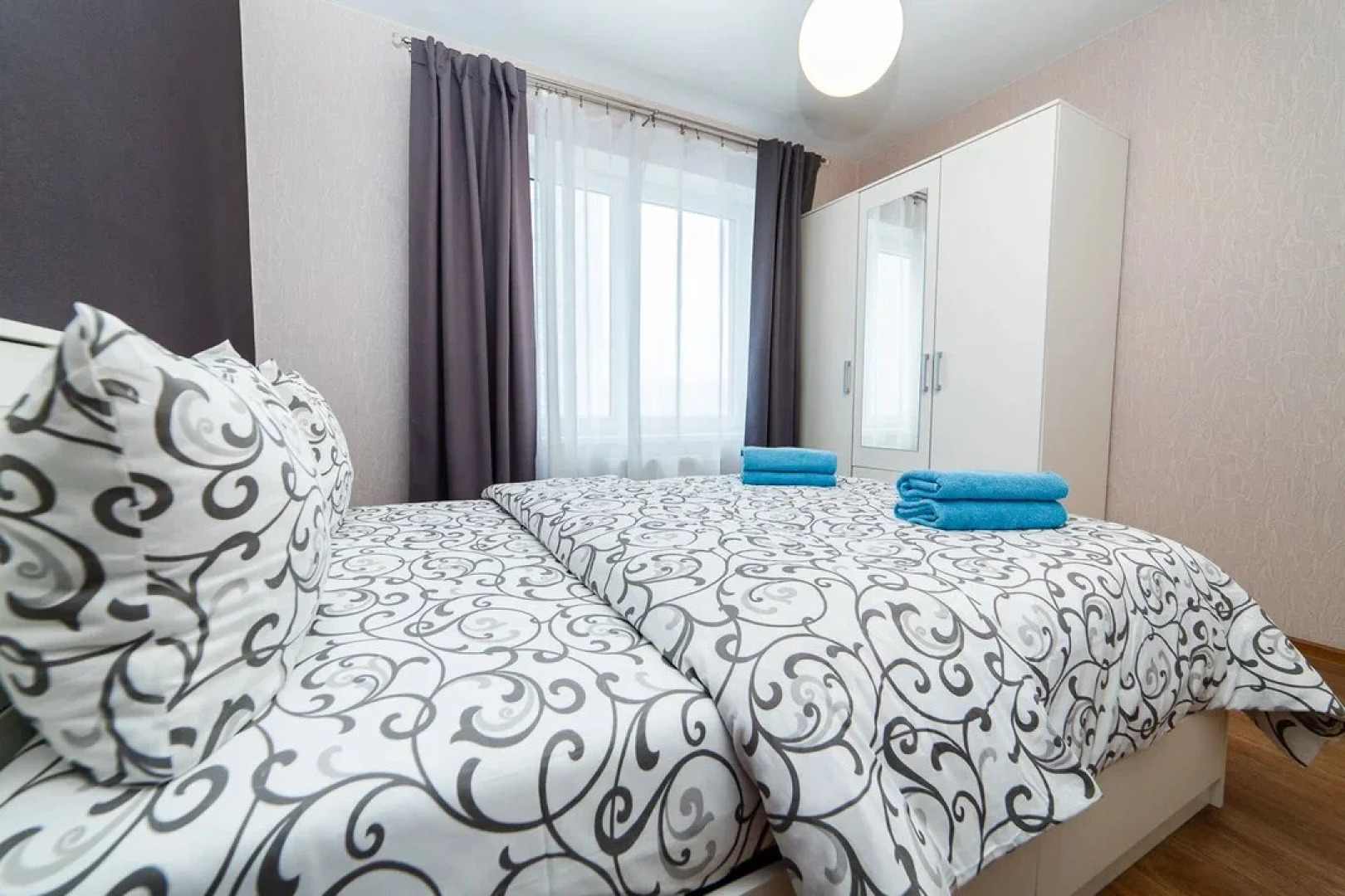 Апартаменты возле Национальной Библиотеки и ТРЦ Dana Mall на Туровского 26