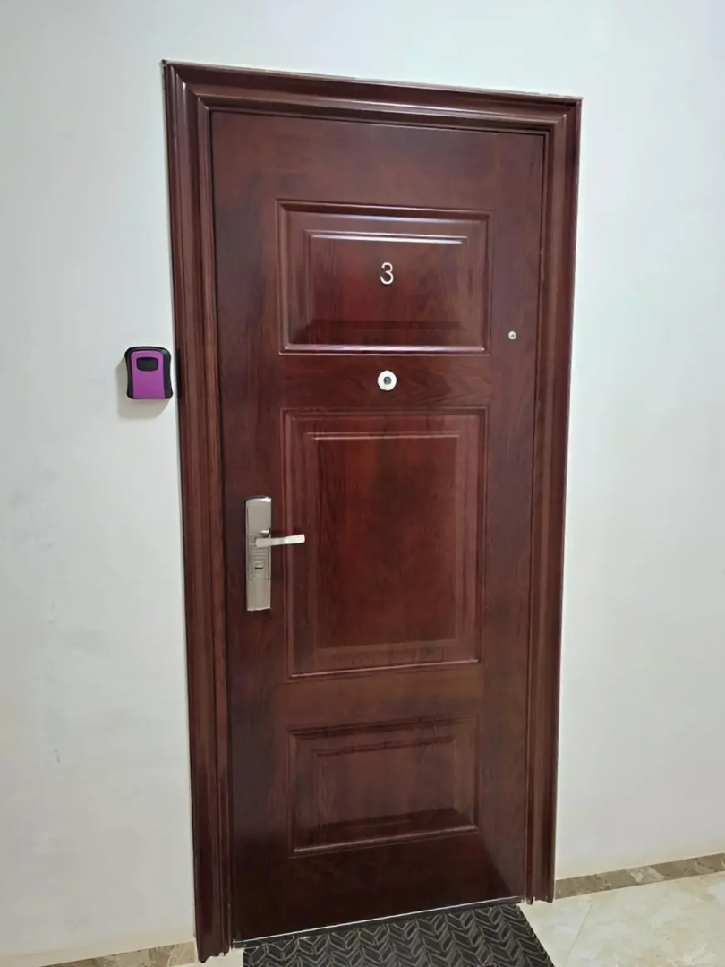 Квартира Двухкомнатная номер 3 на Мира 15