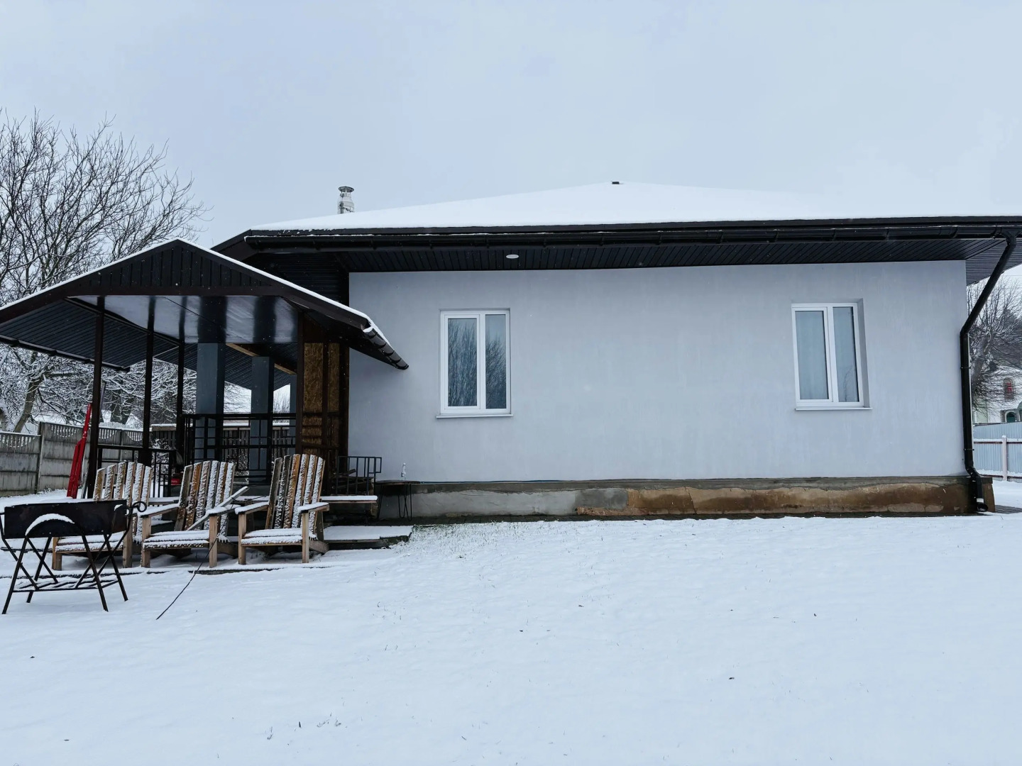 Вилла на берегу реки около Минска