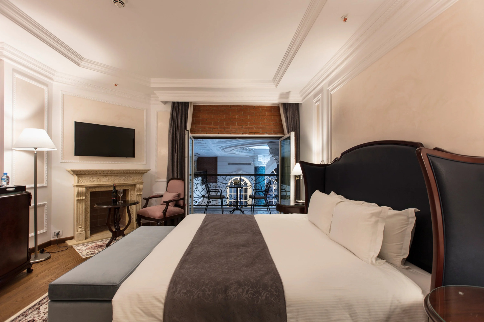 Отель Xheko Imperial