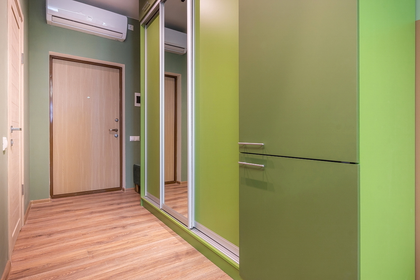 Апартаменты SKY INN Color Green