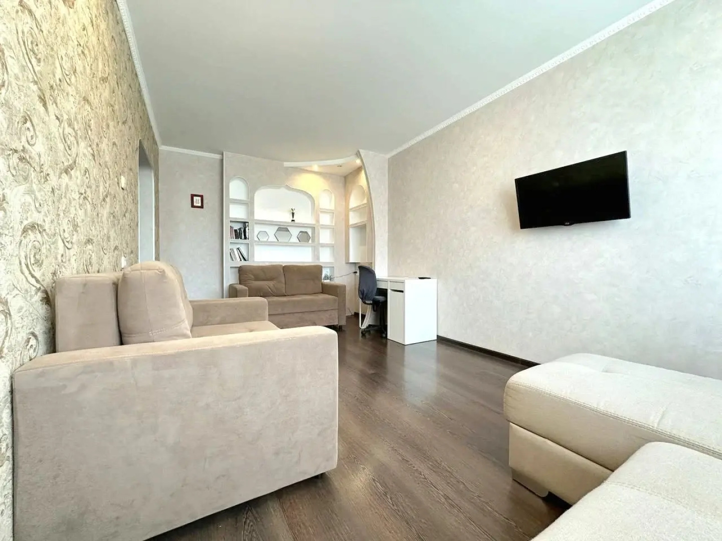 Квартира Двухкомнатная с балконом на Притомском