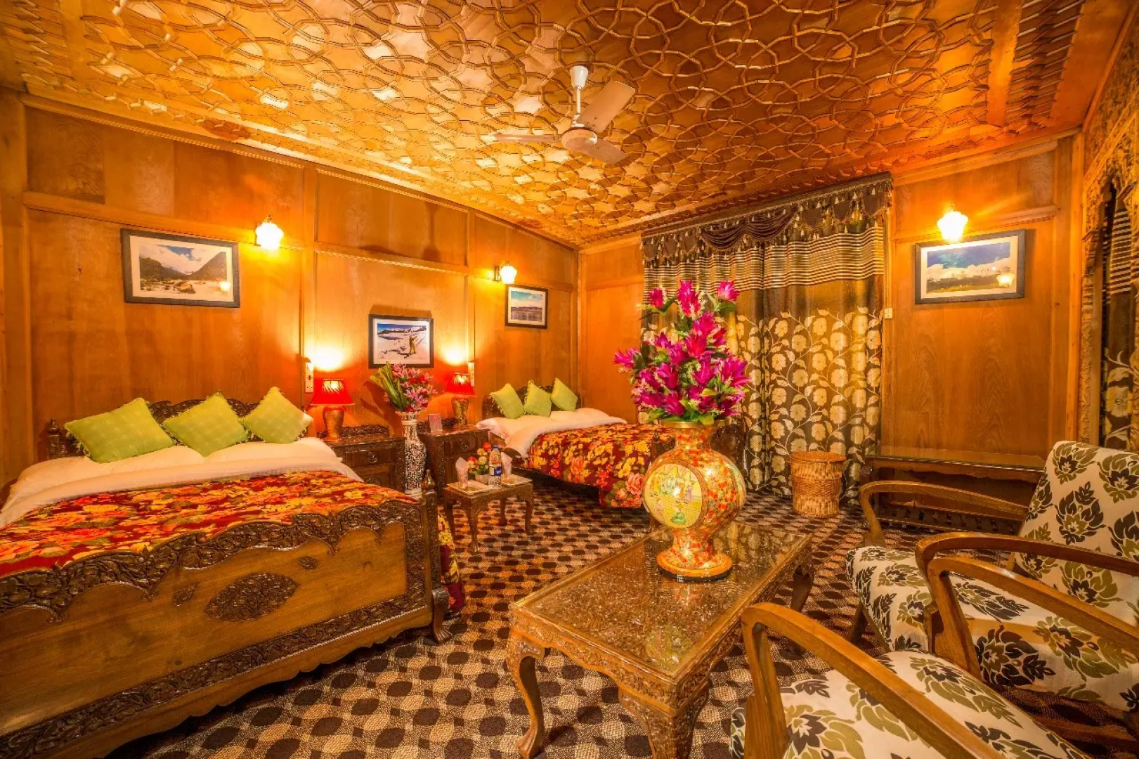 Отель Swan Group Of Houseboats