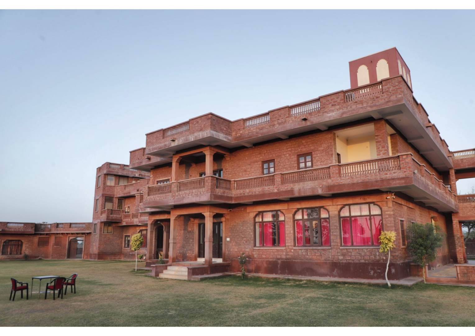 Отель Indroka Fort A Heritage Hotel&Resort