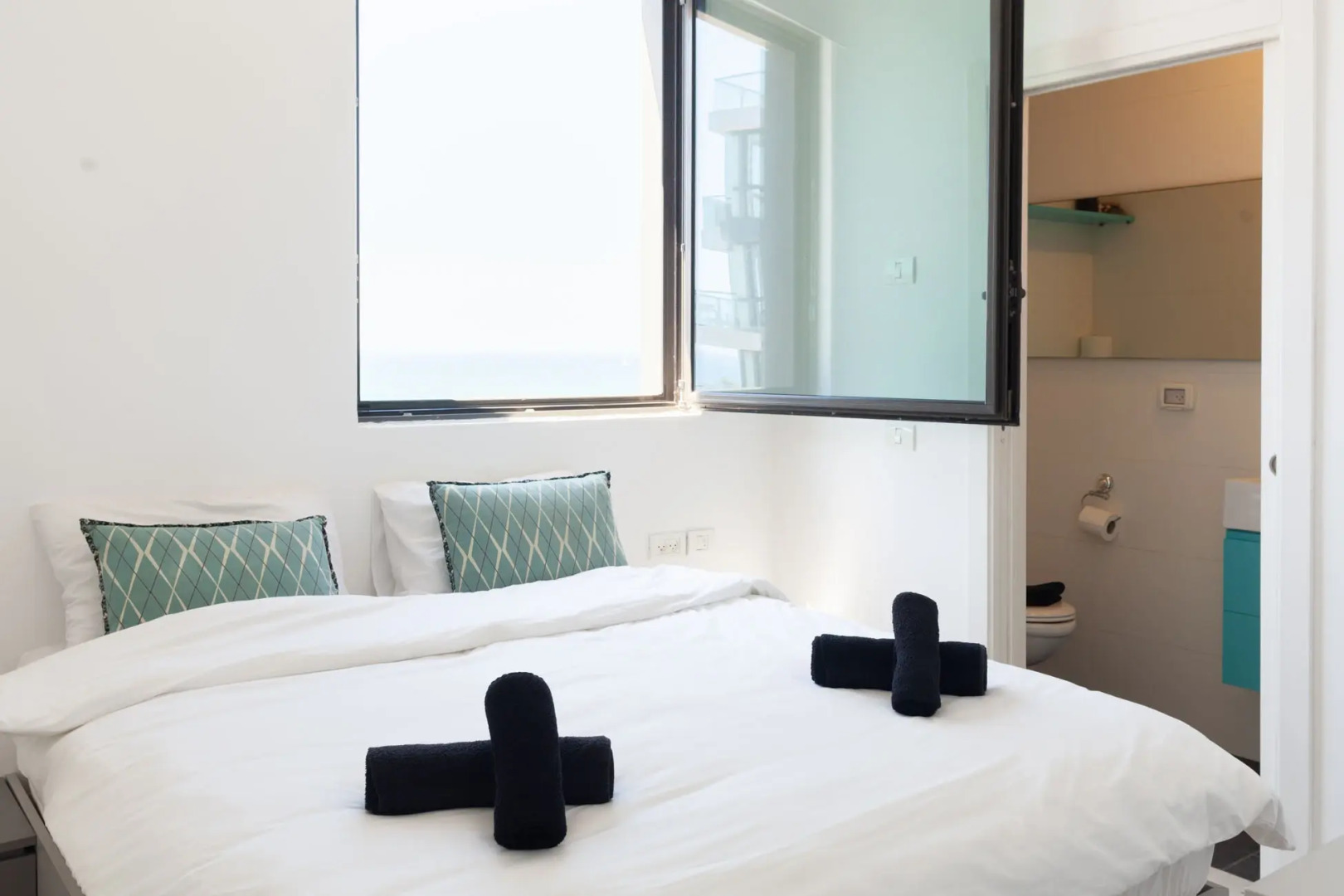 Апартаменты Design 3 Bdr Apartment Sea View - Beach Side #TL5