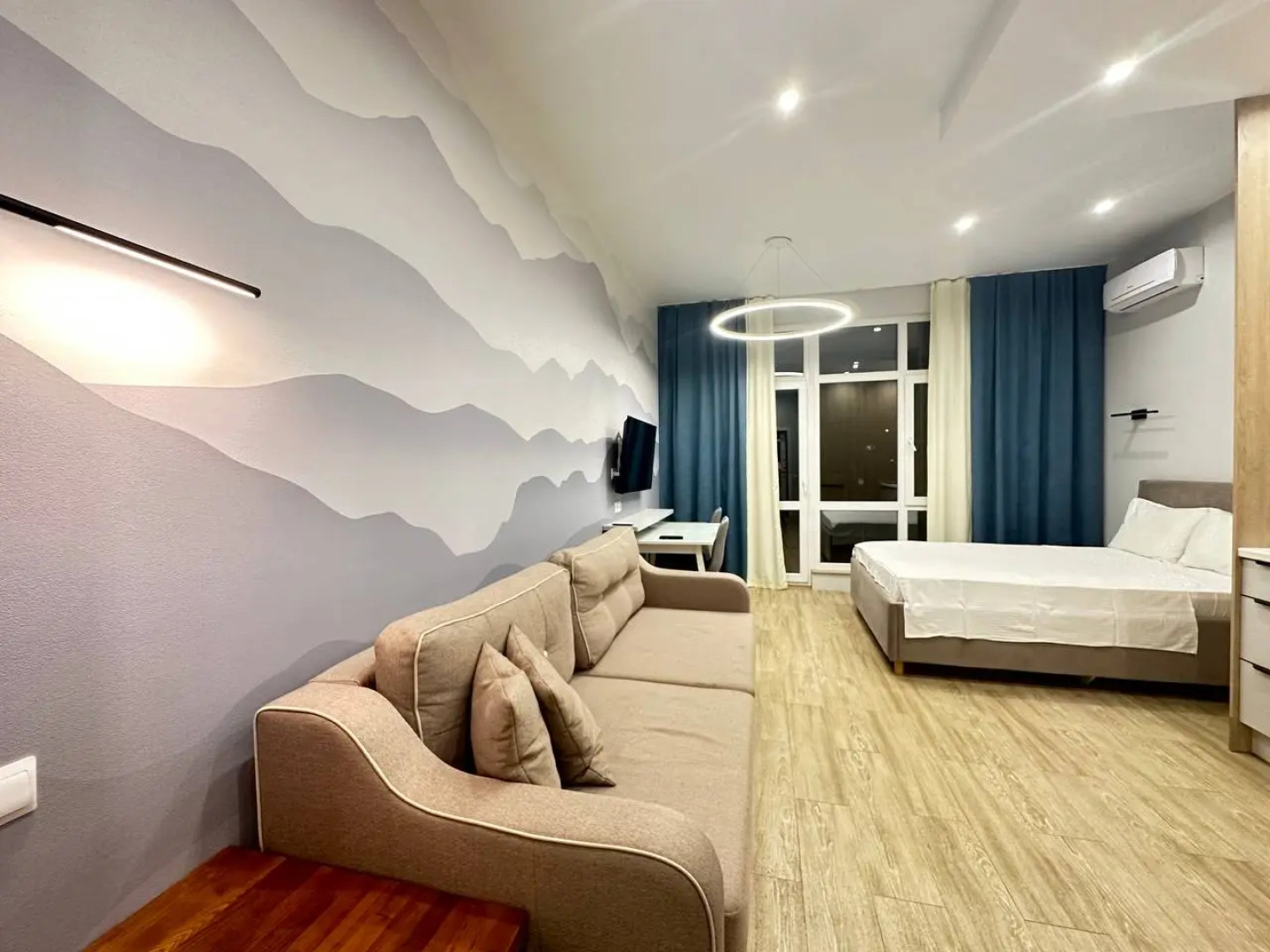 Апартаменты Море квартир с видом на горы