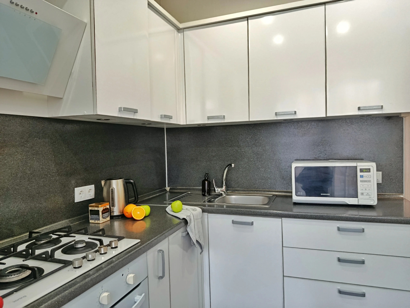 Квартира на Ураева 10