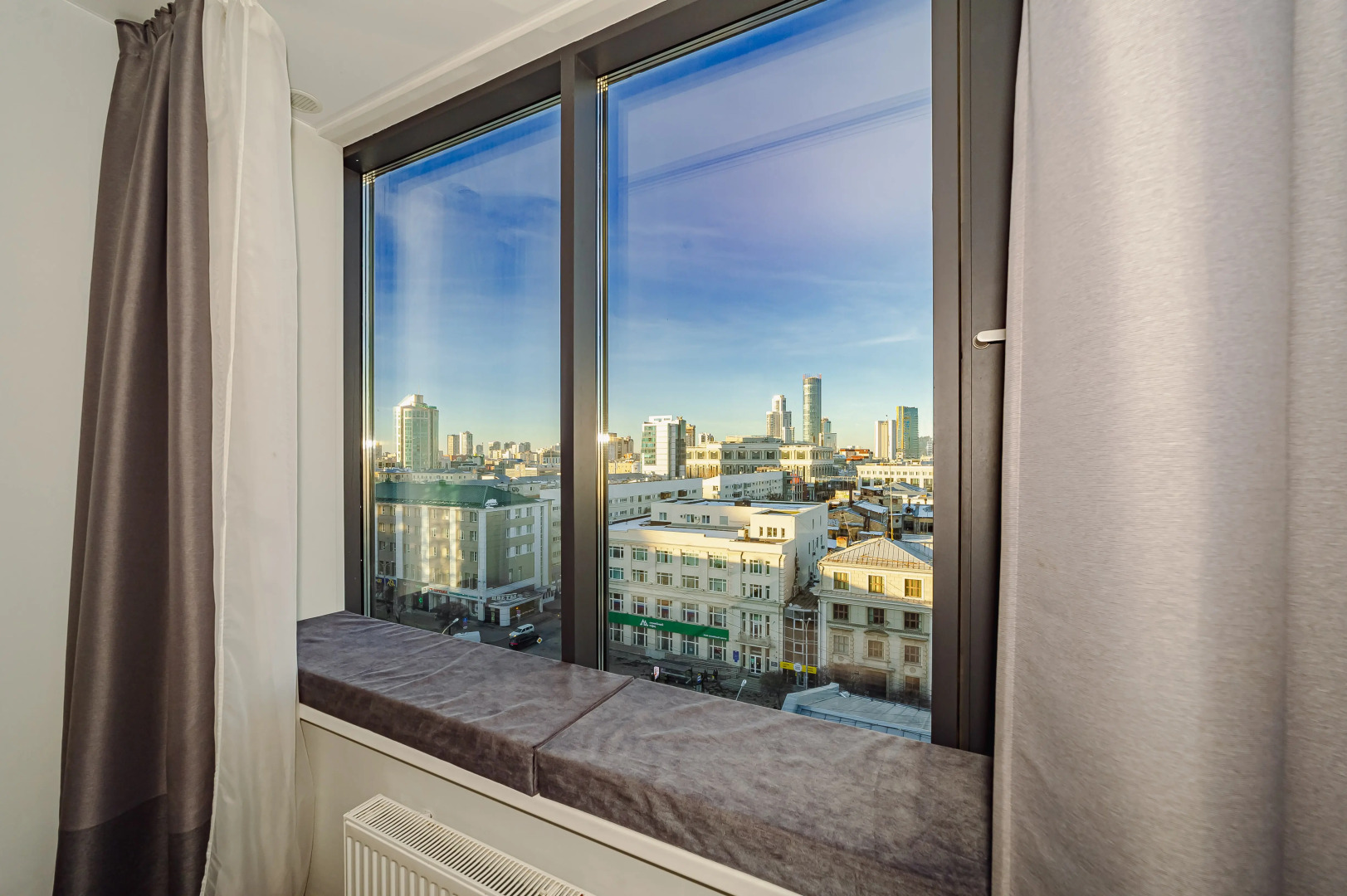 Апартаменты Rooms-ekb in Radius Central House с видом на город (9 этаж)