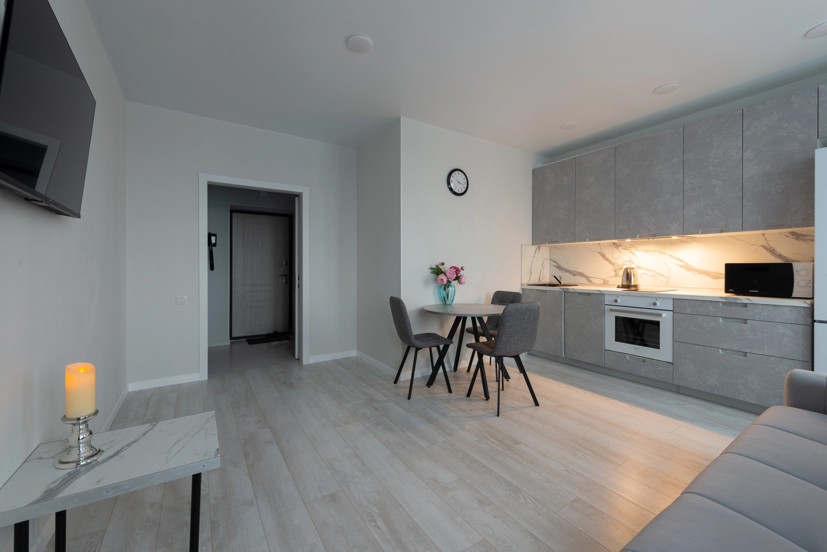 Апартаменты На улице Новгородская 3