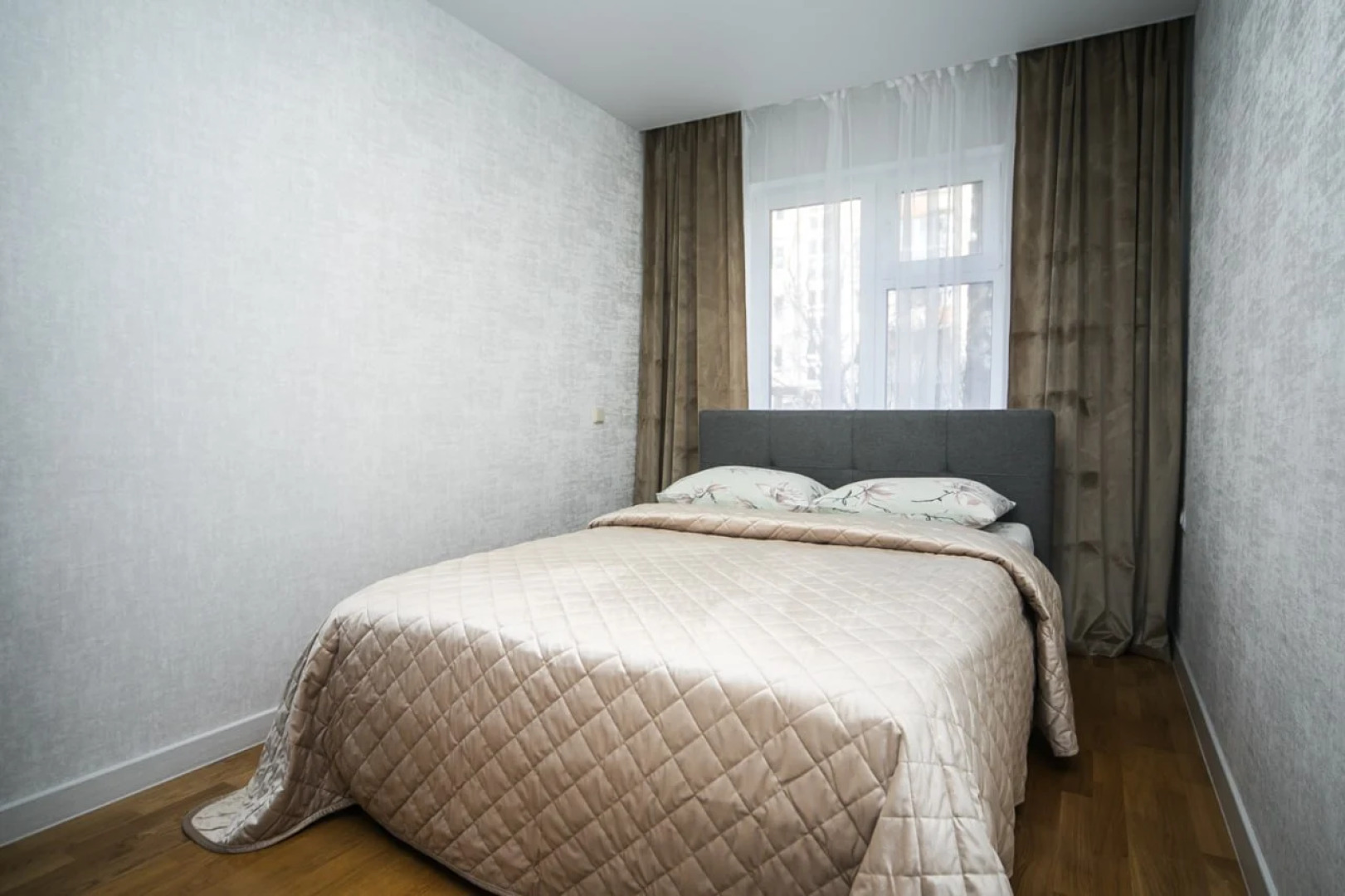 Квартира 2-х комнатные апартаменты на Куйбышева