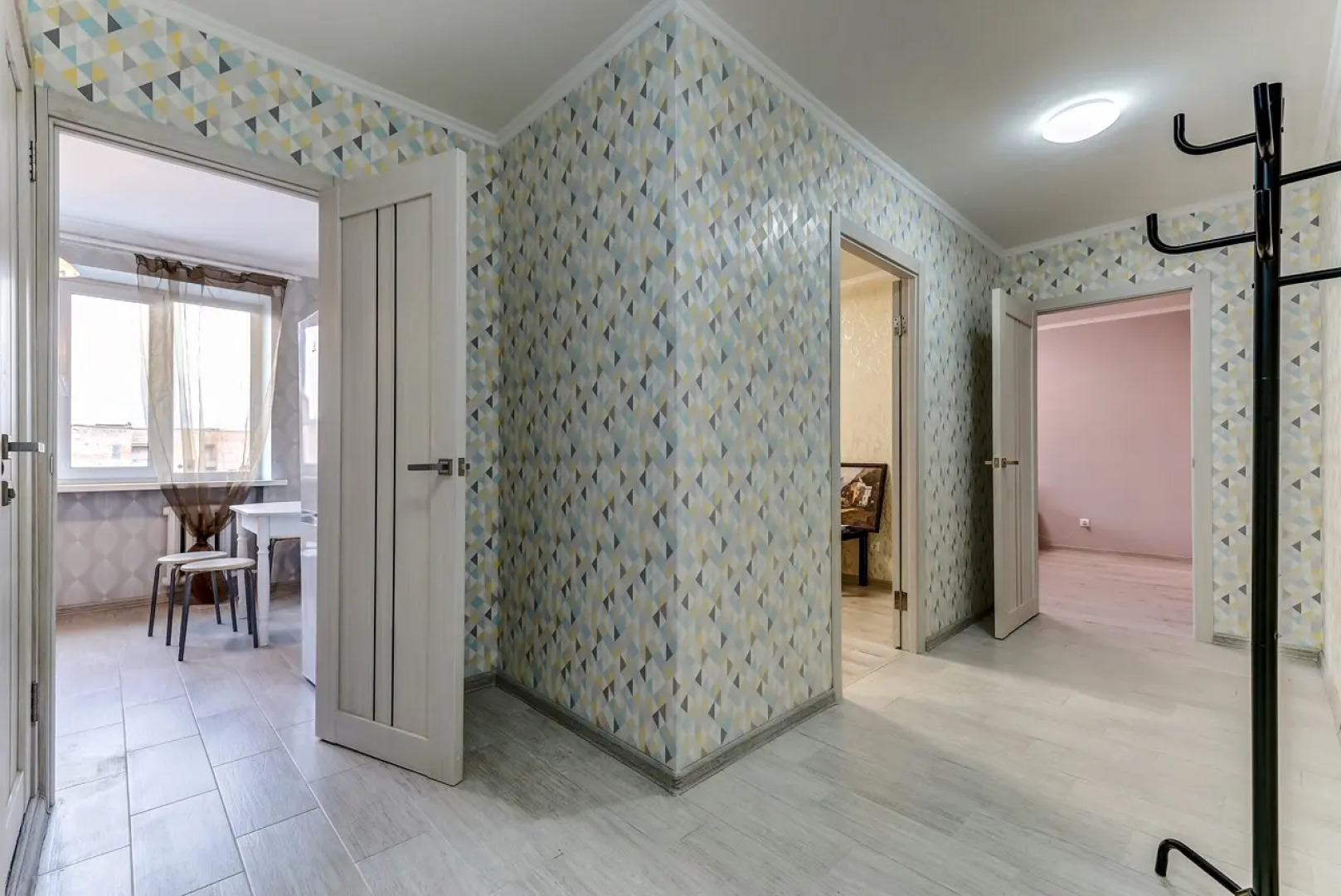 Апартаменты на Кржижановского 7