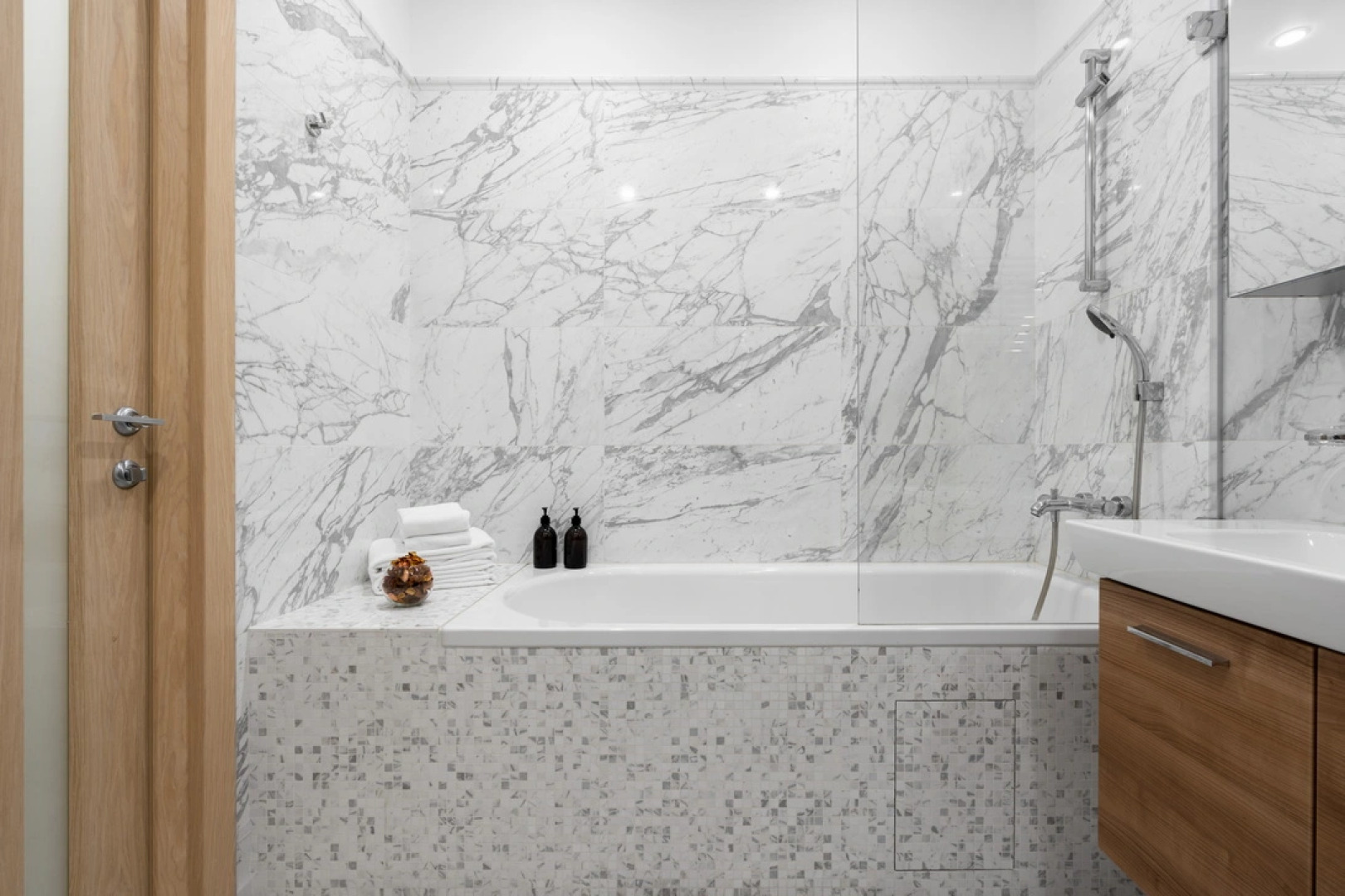 Апартаменты LetYourFlat "Ensemble"