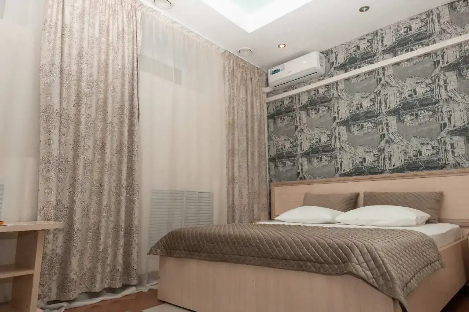 Отель Надежда