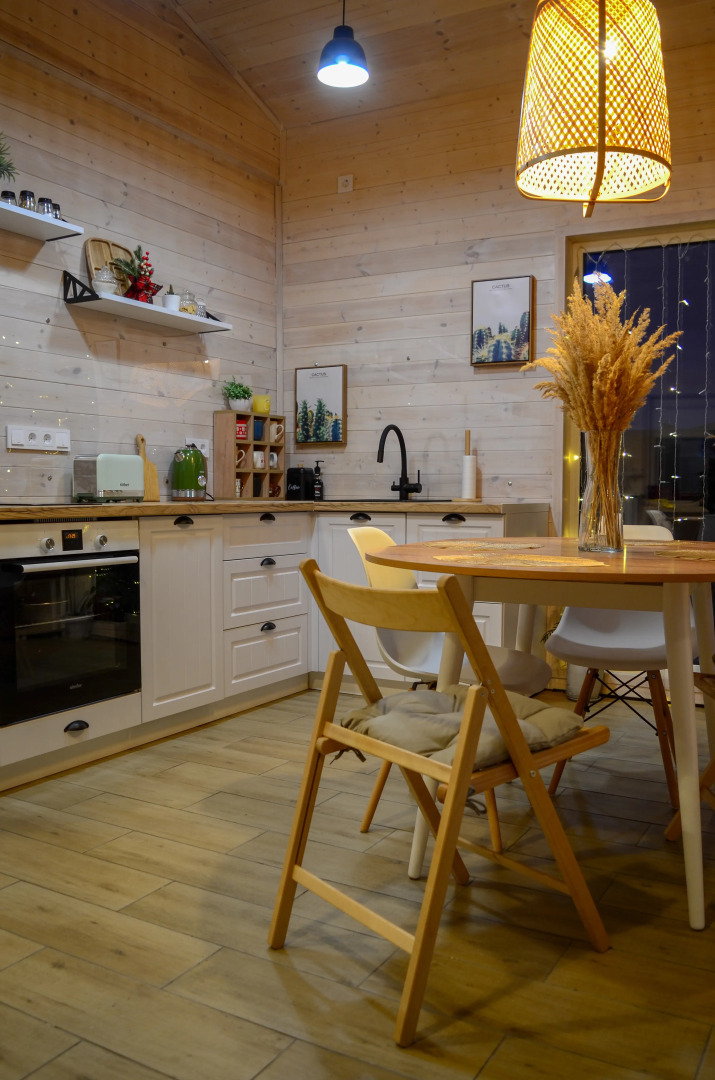 Частный дом Пpоcтopный с Панорaмными Окнaми и Кpacивым Видом