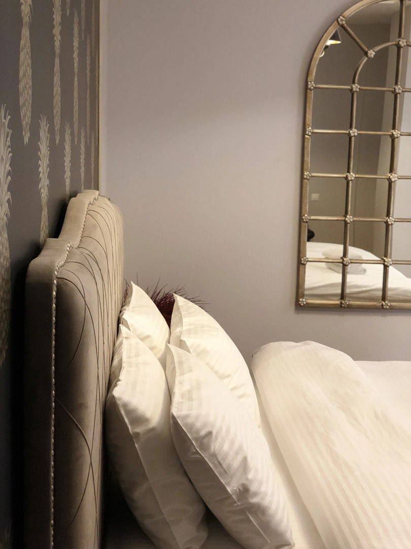 Апартаменты 4-комнатные HomeApart Сторожовская, 6