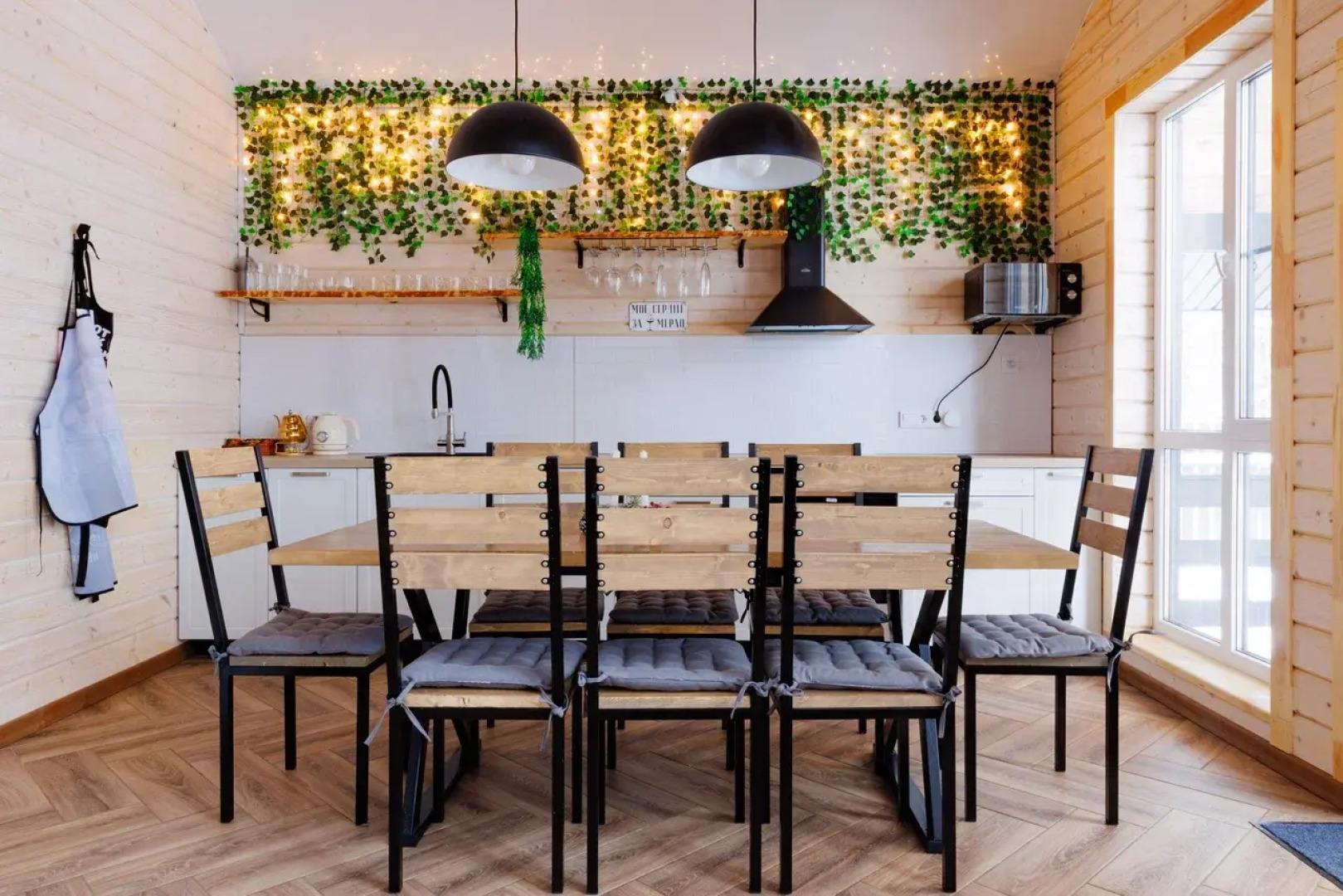 Частный дом Традиция отдыха - дом у озера c баней и купелью