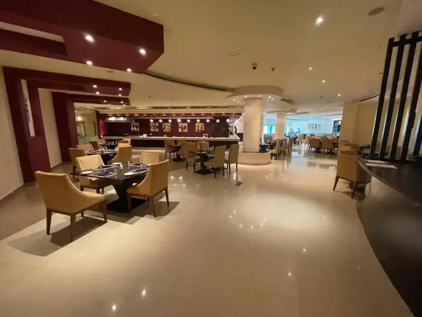 Апарт-отель Al Hamra Palace At Golf&Sea