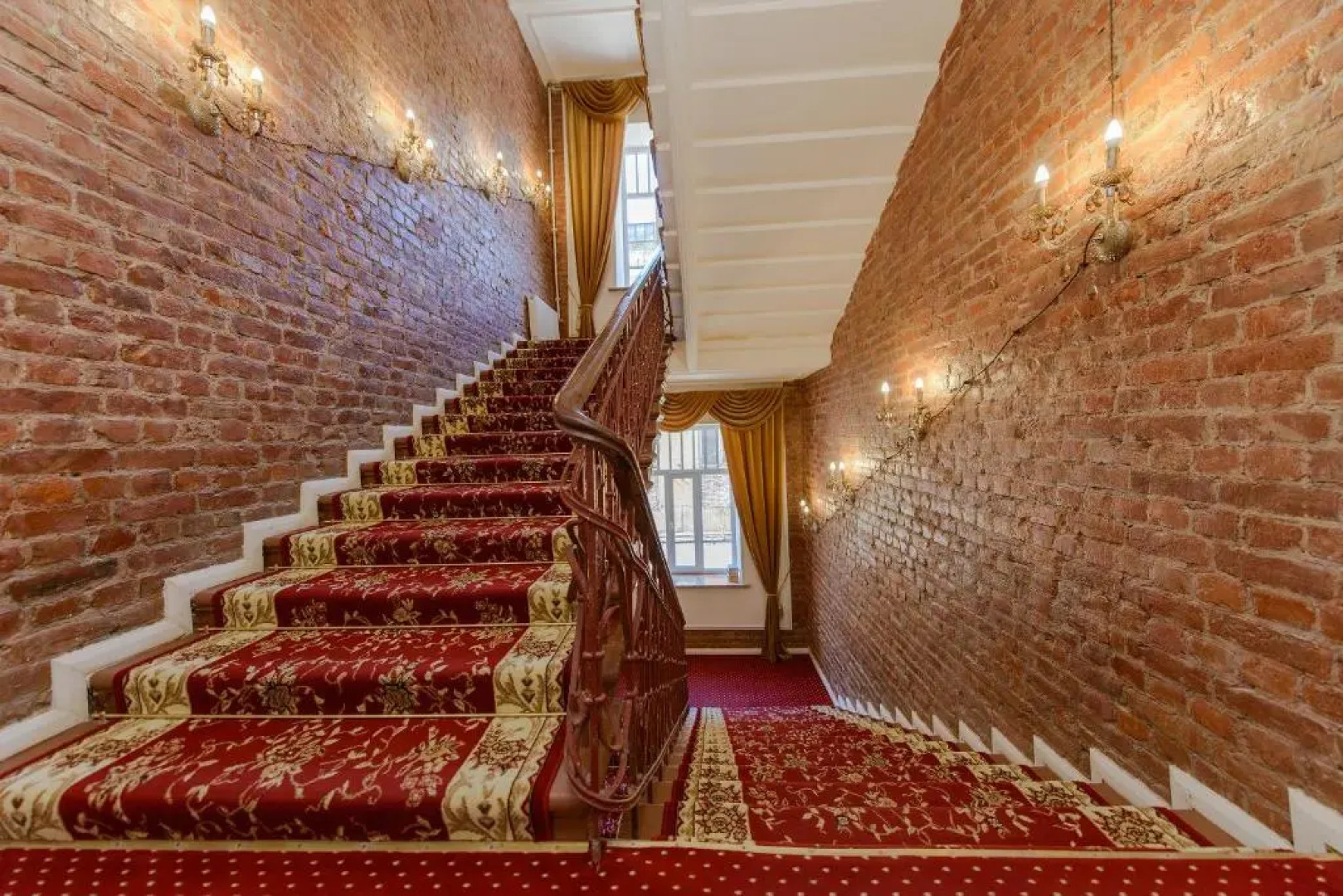 Отель Art Nuvo Palace