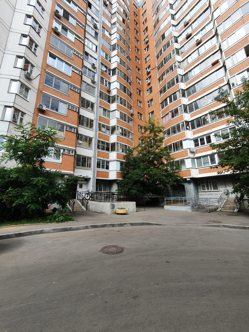 Квартира рядом с клиникой Федорова Уютный Дом