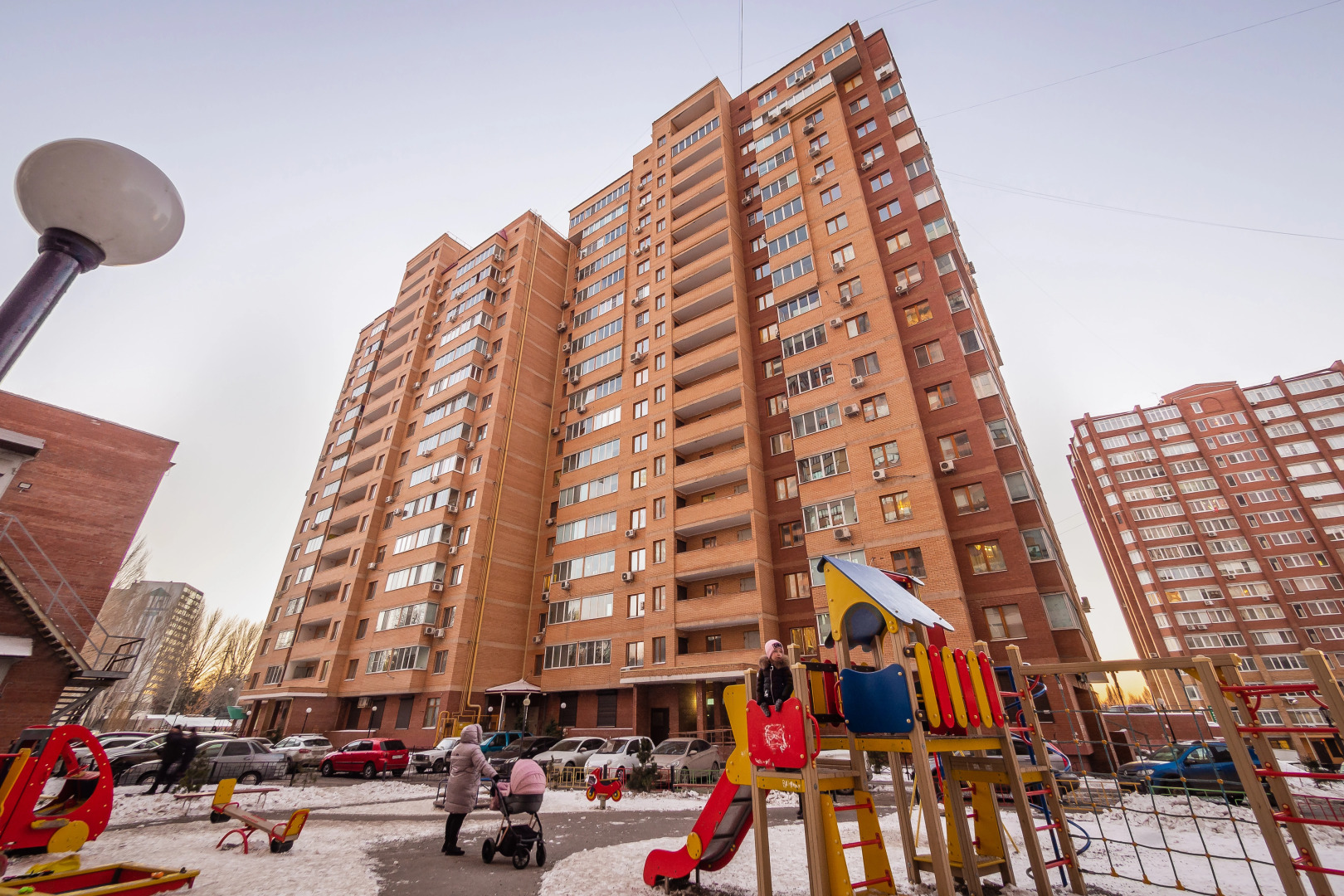 Апартаменты двухкомнатные на 13 этаже в ЖК Современник рядом с МТЛ-Арена