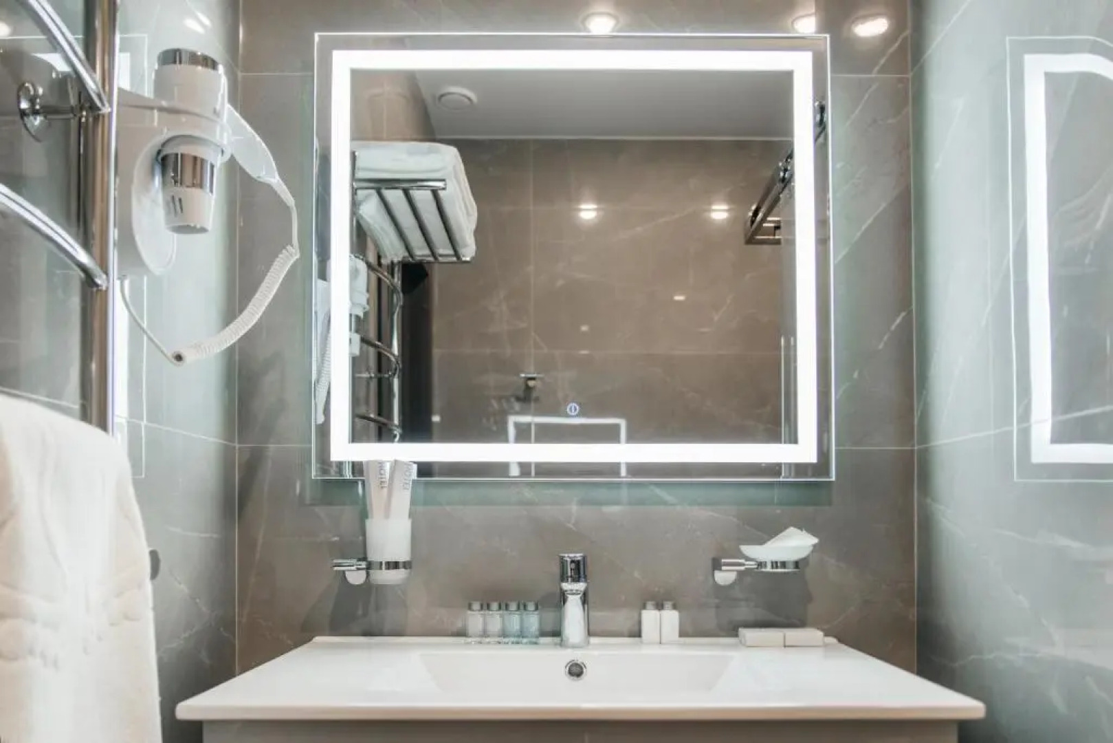 Отель Янтарь