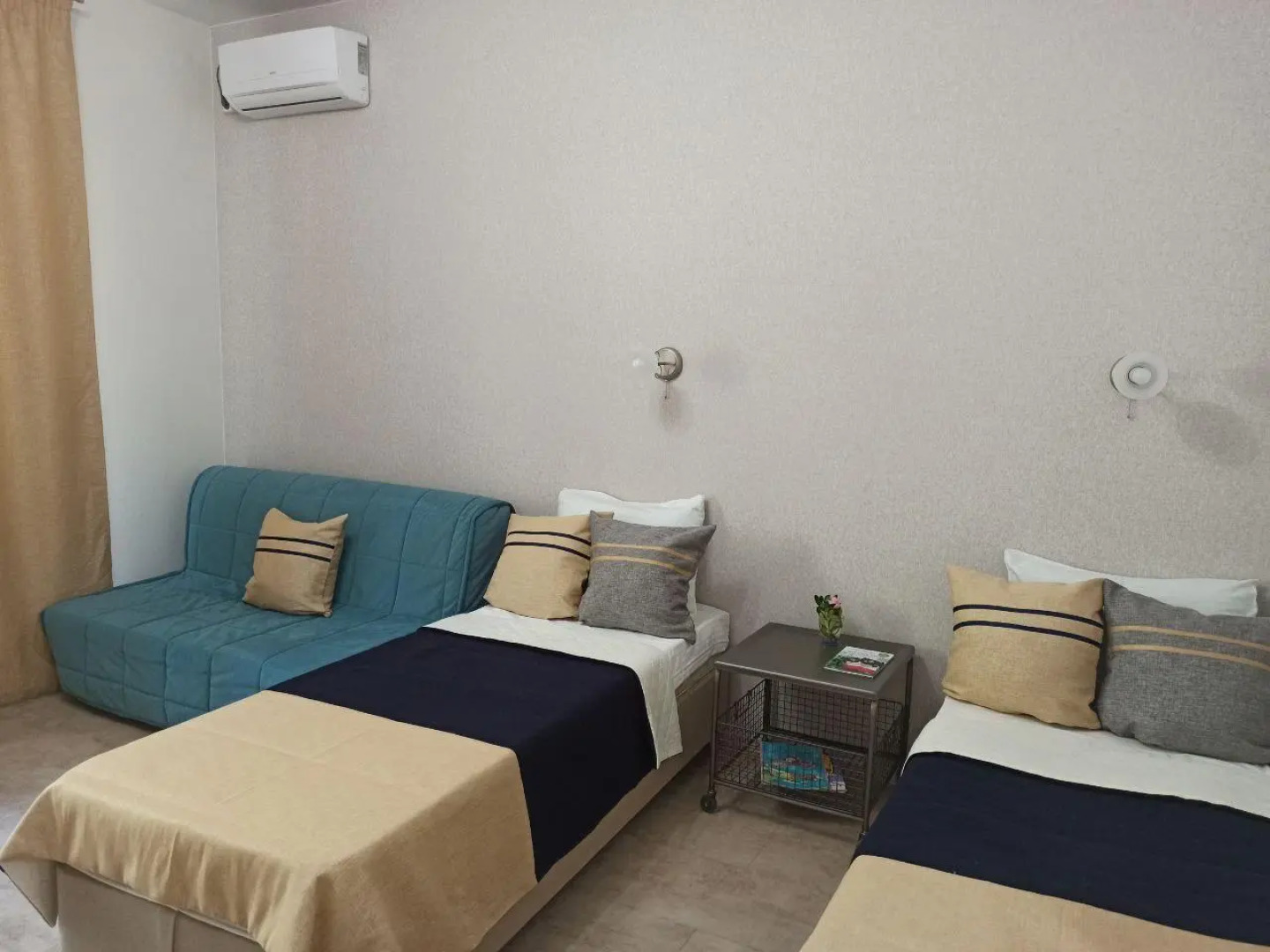 Апартаменты Двухкомнатная квартира в элитном поселке с частным пляжем