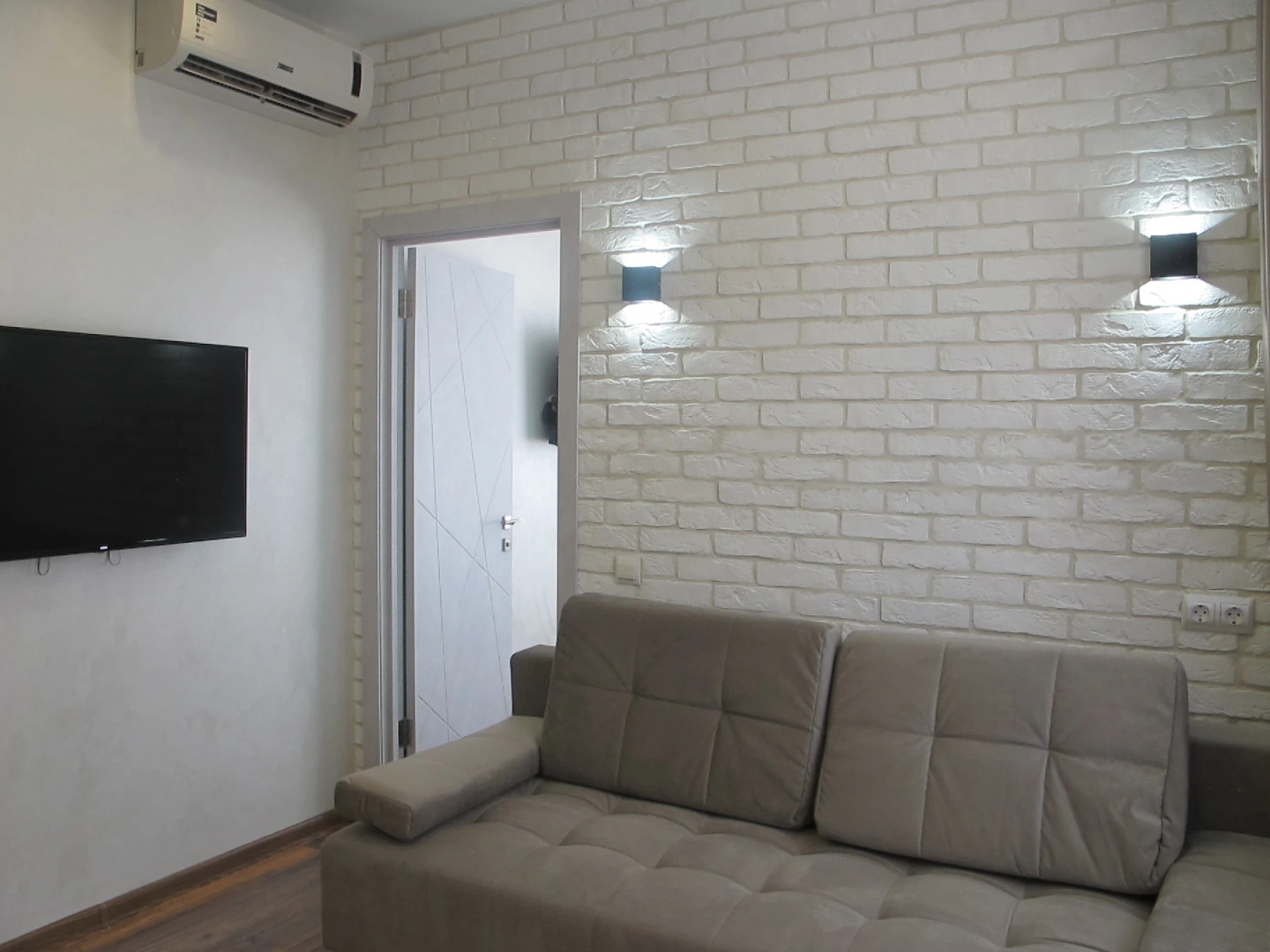 Апартаменты на Воскресенской 14/1