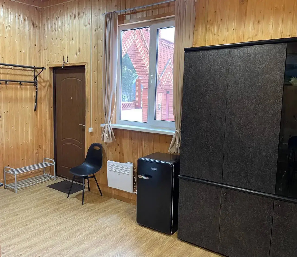 Гостевой дом Уютный домик в дворцовом селе Остров