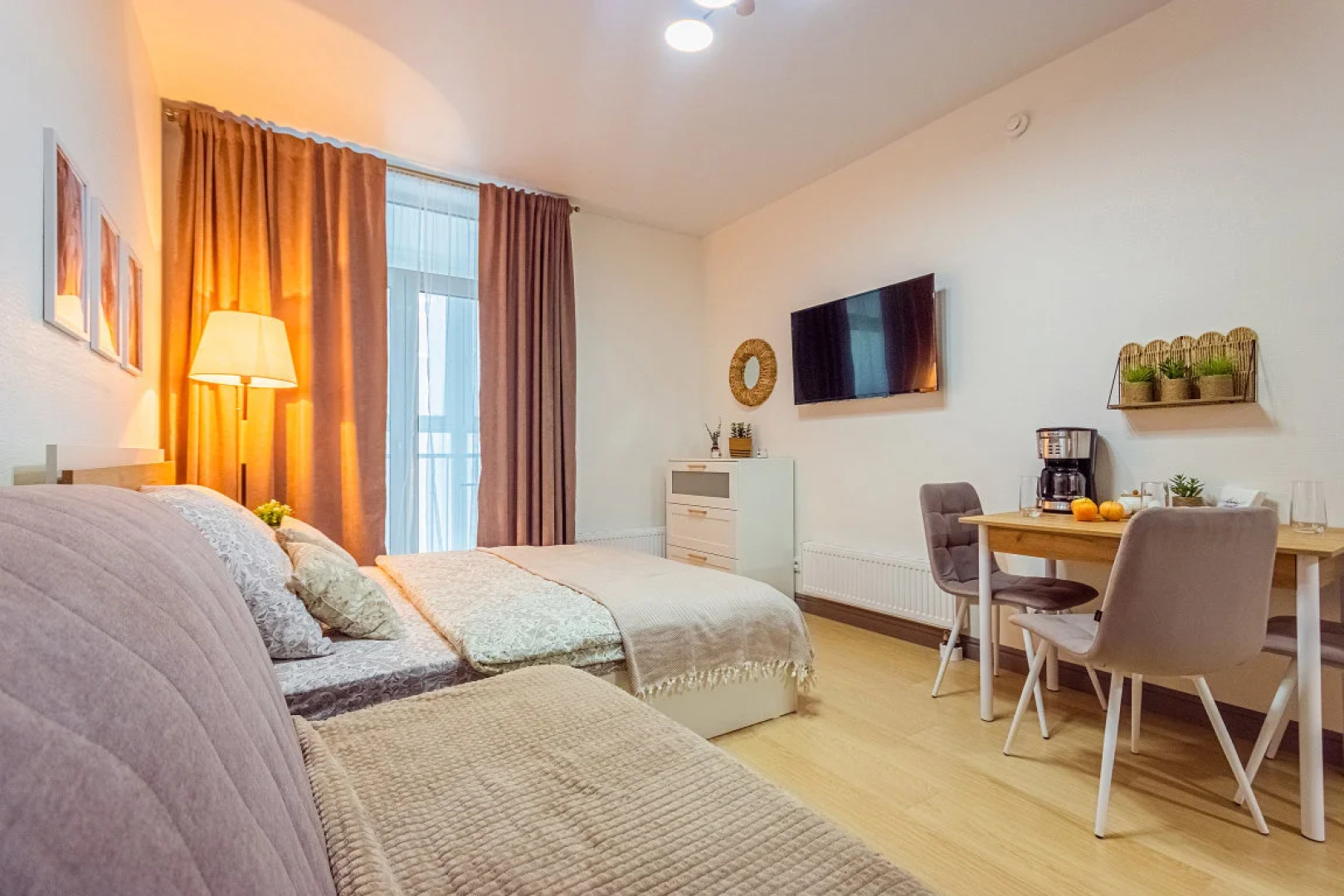 Квартира Сеть Апартаментов ЧемодаНН на 6 этаже с Красивым Видом