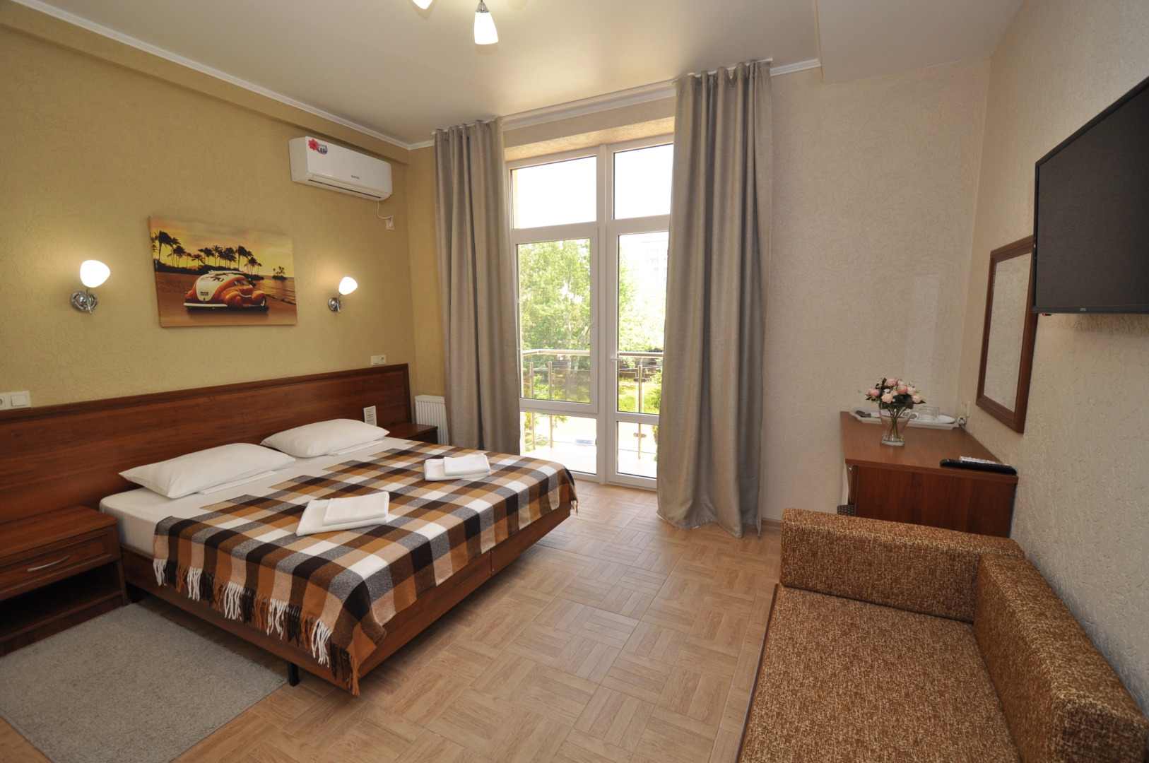 Гостевой дом AUGUST на Пионерском