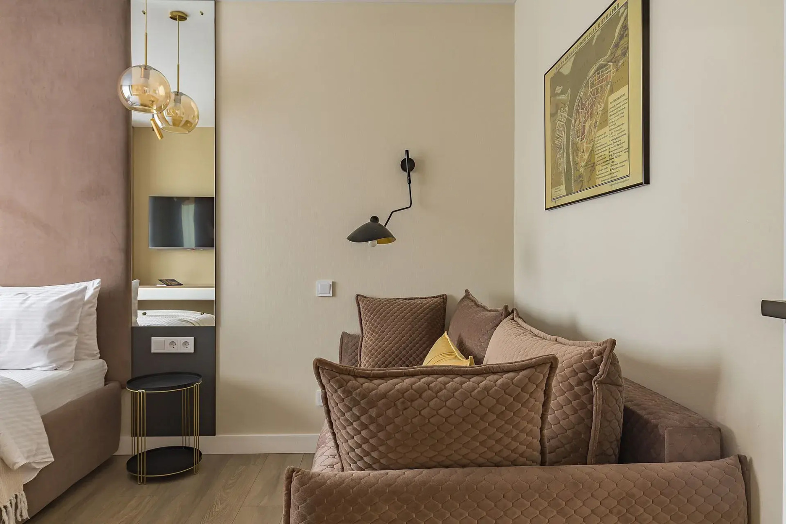 Апартаменты в центре на улице Горького 152а Сова-Дом