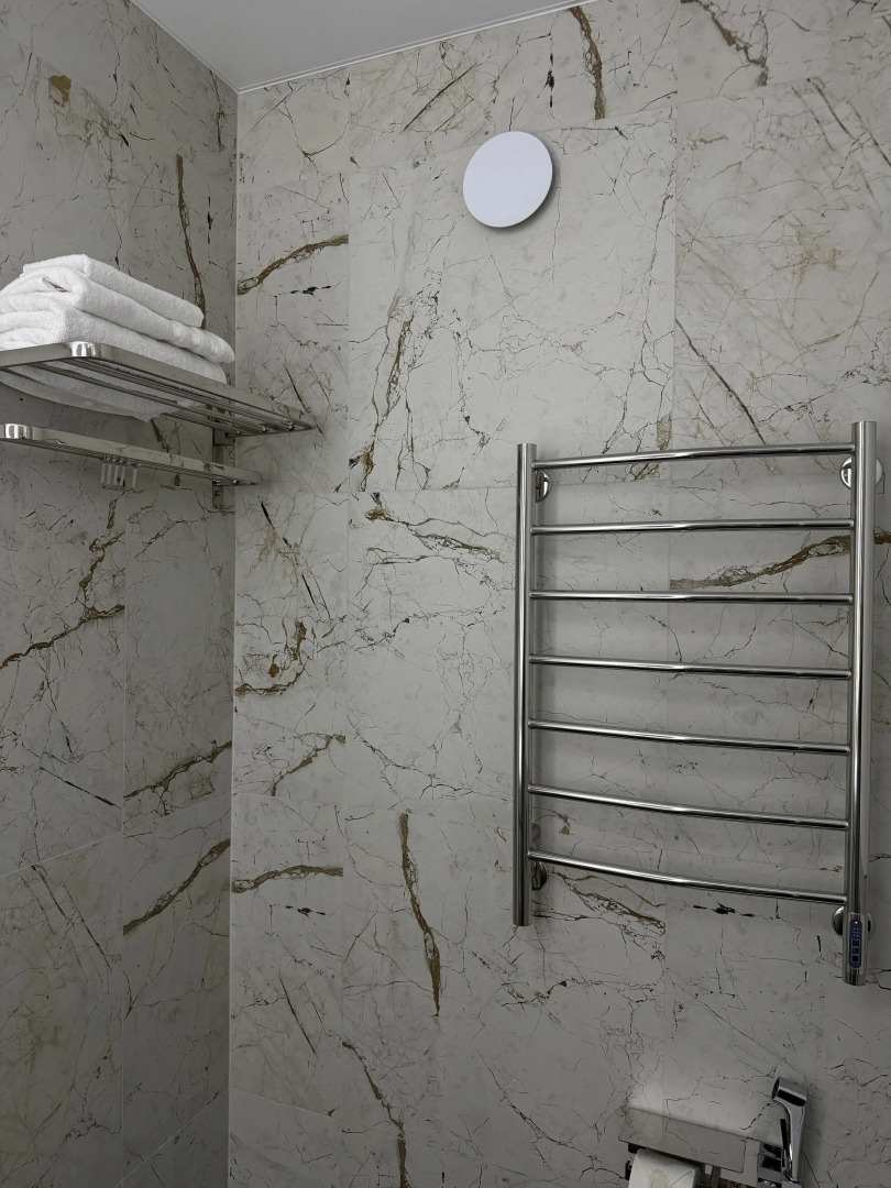 Квартира Стильная у метро Akadem