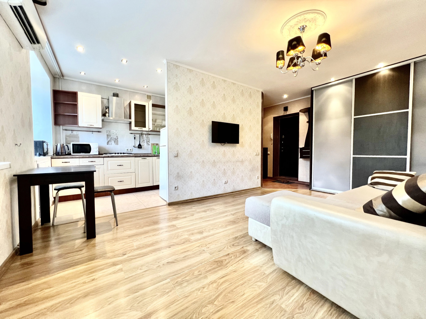 Апартаменты Двухкомнатная Квартира в Центре у Парка Имени Горького