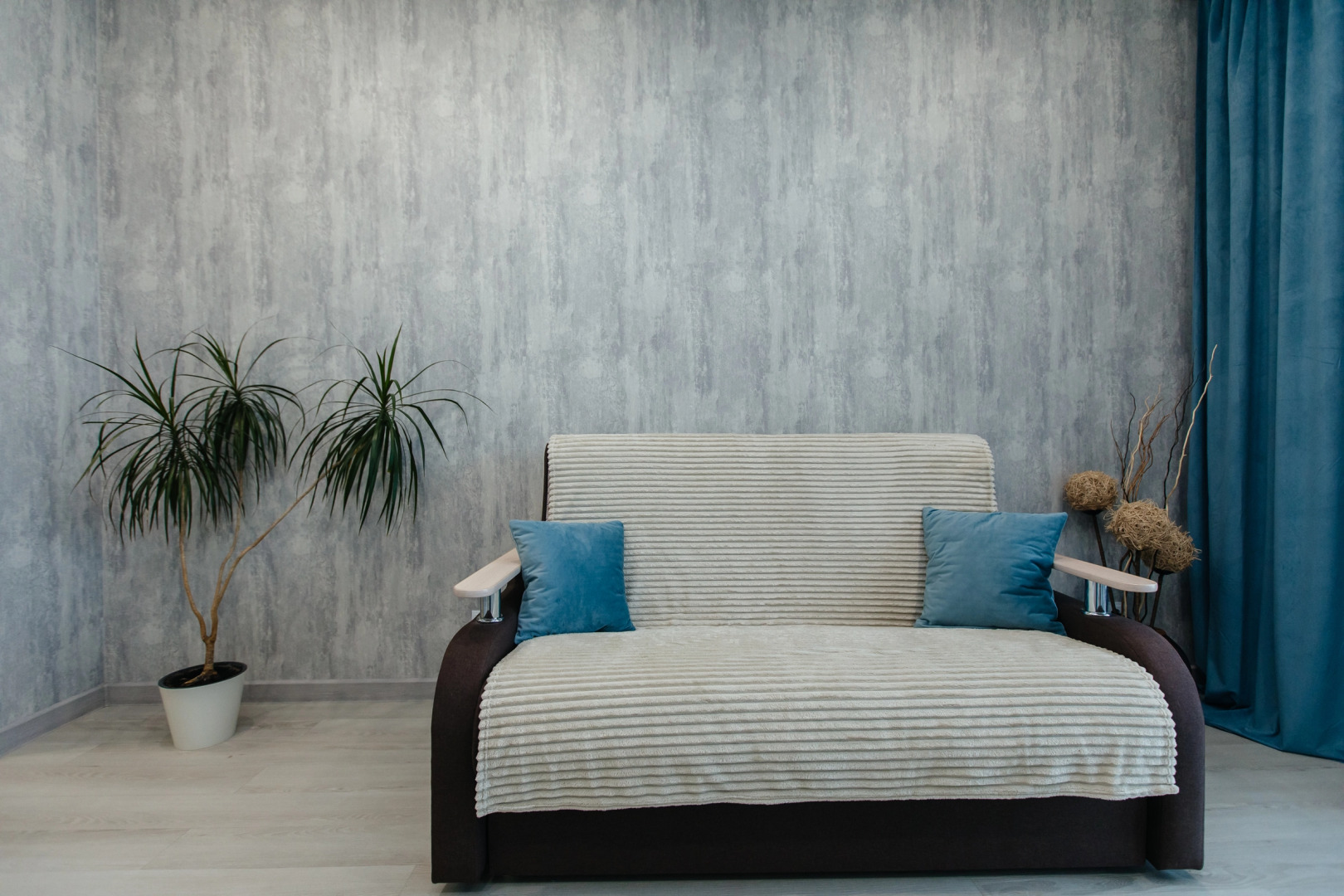 Квартира Комфортная Двухкомнатная с Видом на Реку