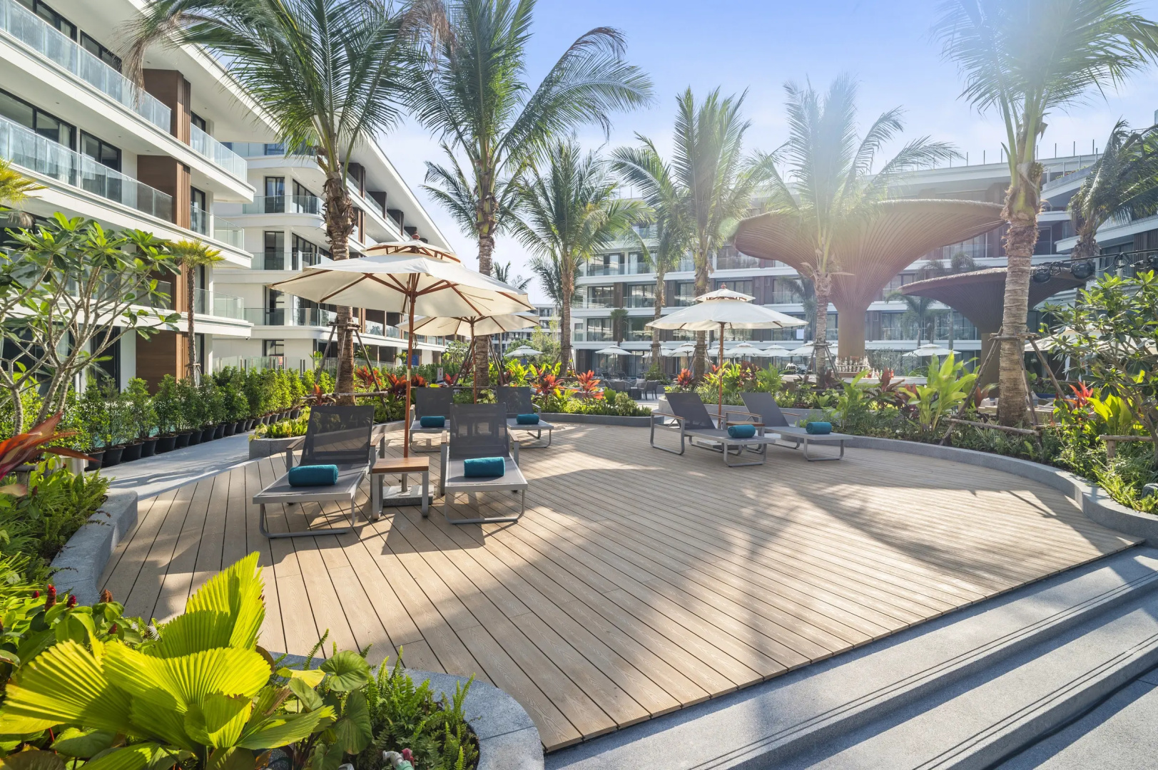 Курортный Отель Kora Beach Resort Phuket