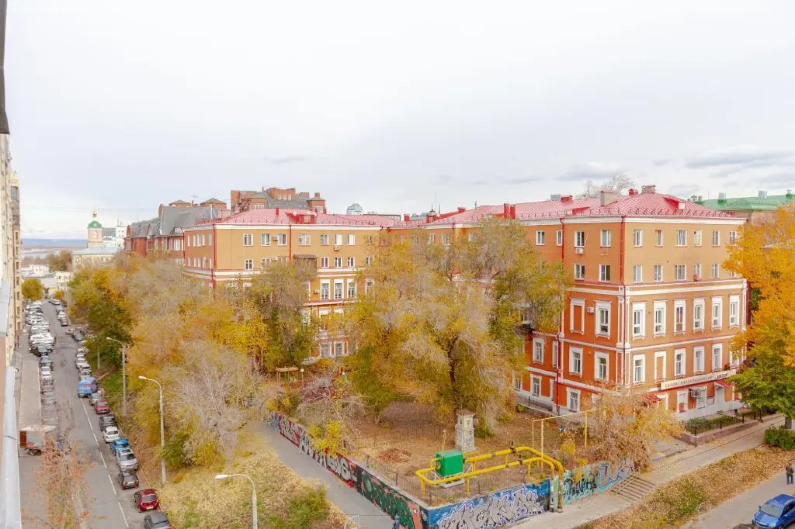 Квартира с балконом в историческом центре рядом с набережной