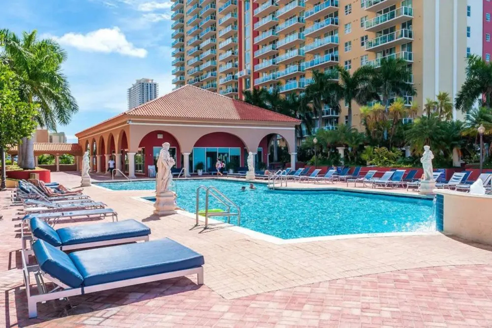 Апарт-Отель Intracoastal Yacht Club