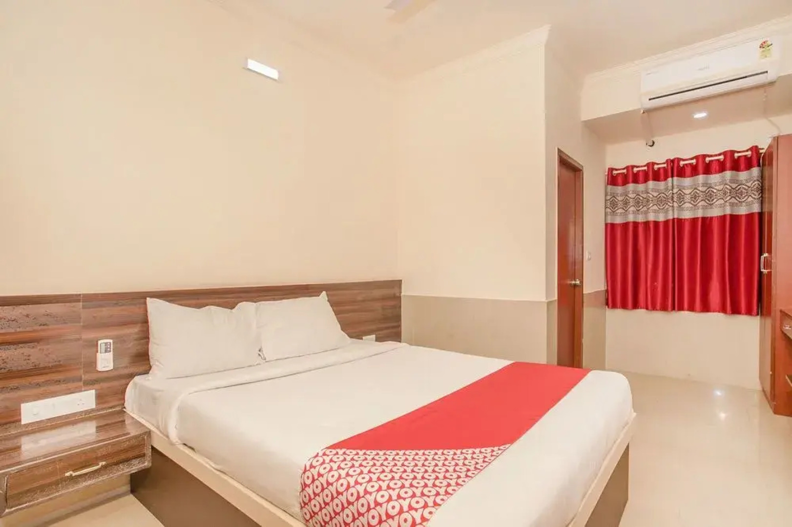 Отель Grand Sahara Inn