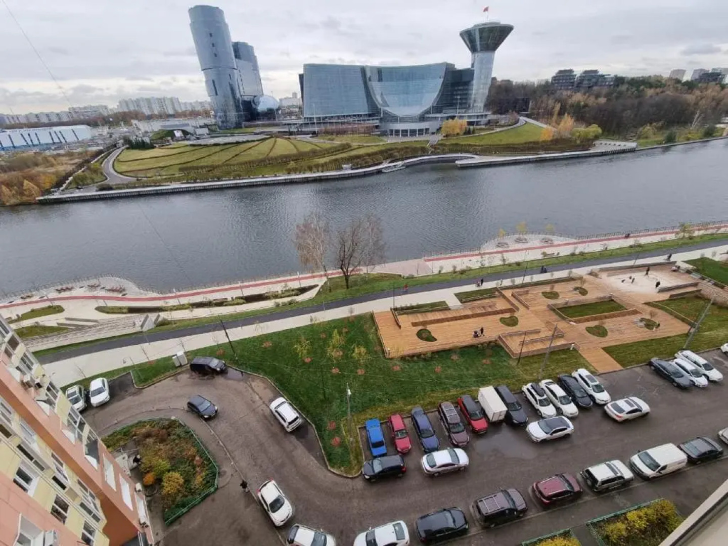 Апартаменты Студия с камином, деревом и видом на реку