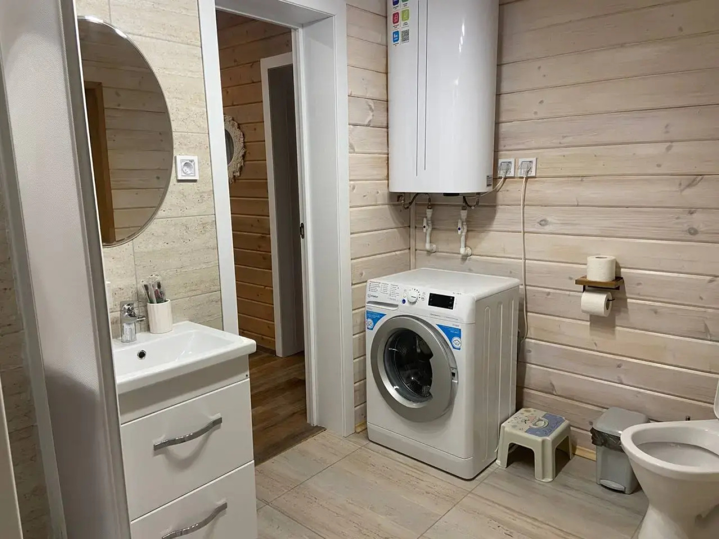 Частный дом комфортный со столом для пинг-понга и батутом