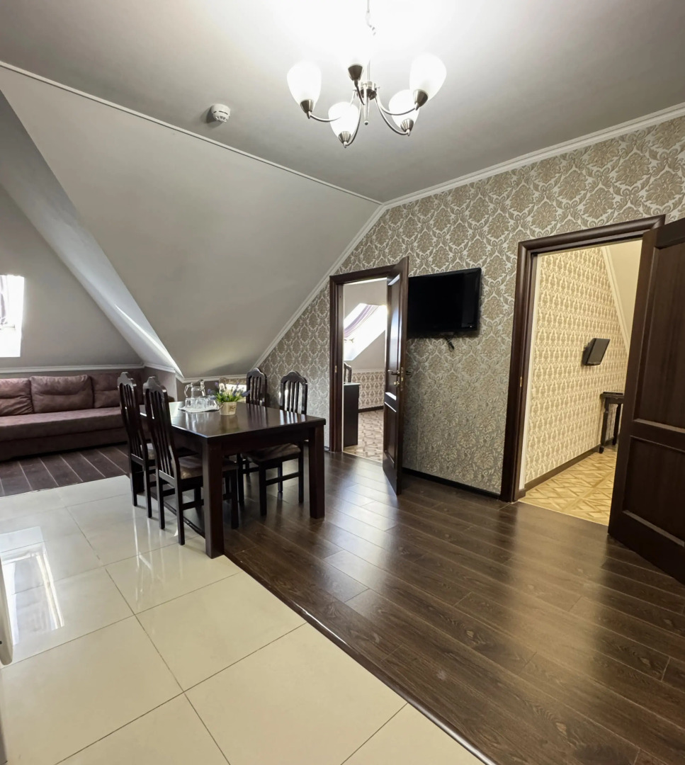 Отель Парадейсон