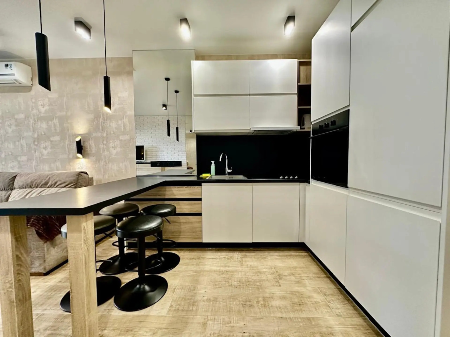 Квартира На улице Братьев Говыриных 20