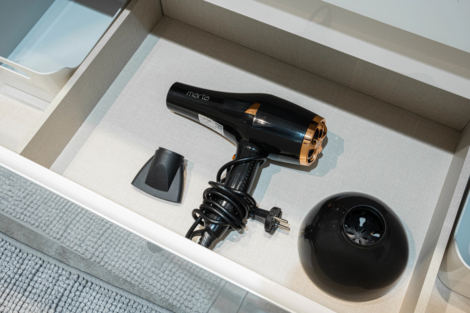 Апартаменты Lalapart Wooden Loft с дизайнерским ремонтом в ЖК Лайнер