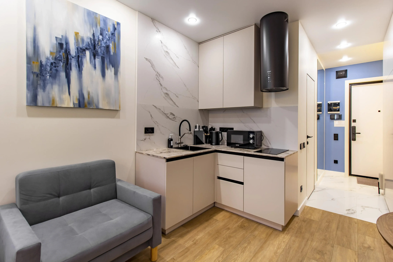 Апартаменты Родионова 136 Б 4