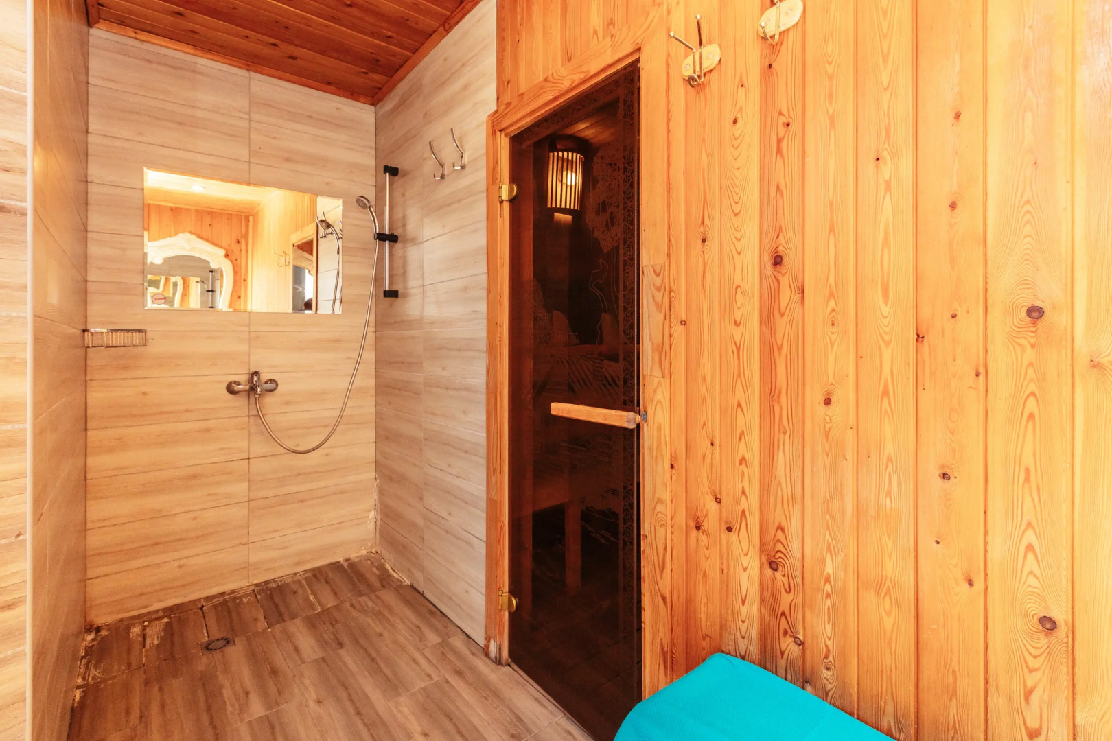 Aprelskie Tezisy Guest House