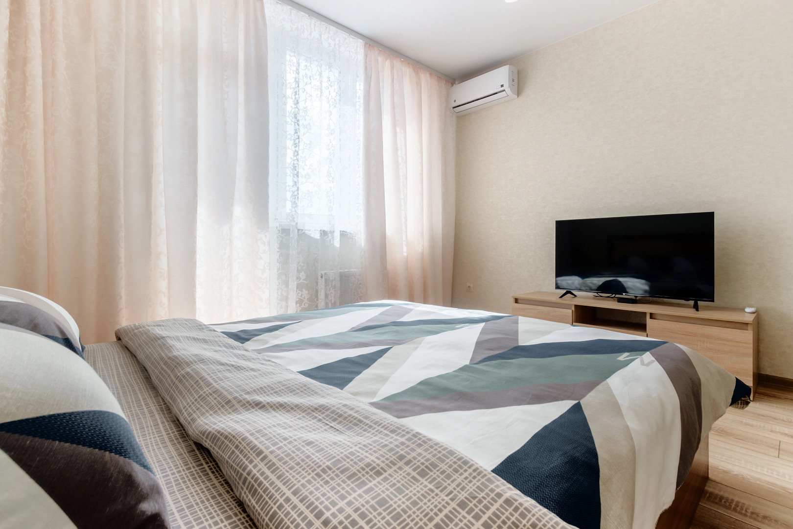 Апартаменты на Доломановском 82